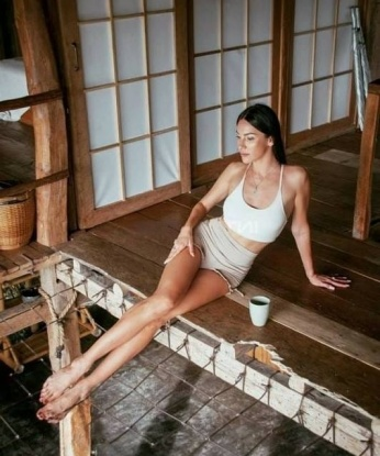 Экспрессивная и жгучая брюнетка сделает твои фантазии реальностью. Приезжай ко мне и окунись в мир страсти и разврата. Ты останешься доволен! 940, 28 лет