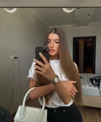 В Москве я обещаю тебе незабываемое время, полное страсти и наслаждения. Мои услуги на высшем уровне, я открыта для экспериментов и готова воплотить твои самые смелые фантазии. Обладая прекрасной внешностью и обаянием, я гарантирую, что ты будешь в восторге от нашей встречи. Заходи на мою страницу, чтобы увидеть мои фото и прочитать отзывы моих довольных клиентов. Я жду тебя, чтобы воплотить твои самые сокровенные желания! 😉 2512, 18 лет