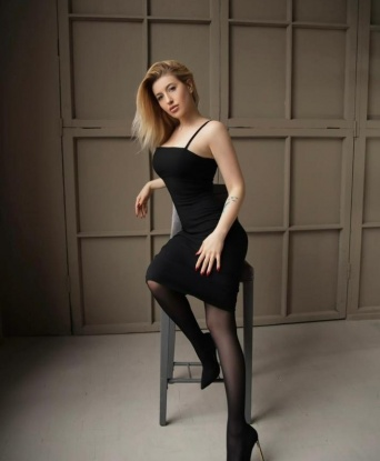 У меня есть много возможностей, чтобы сделать нашу встречу запоминающейся. Я обладаю большим опытом в различных сферах интимных удовольствий. Мое внимание к деталям и страсть к искусству любви не оставят тебя равнодушным. У меня безупречная внешность и особый навык чувствовать партнера. Оставшиеся заботы отступают перед моим желанием доставить тебе истинное наслаждение. Живу в Москве, и мое расположение позволяет легко договориться о встрече. Взгляни на мои фото и отзывы, и ты увидишь, что я настоящая профессионалка. Твое удовольствие - моя главная цель! 💋 6846, 25 лет